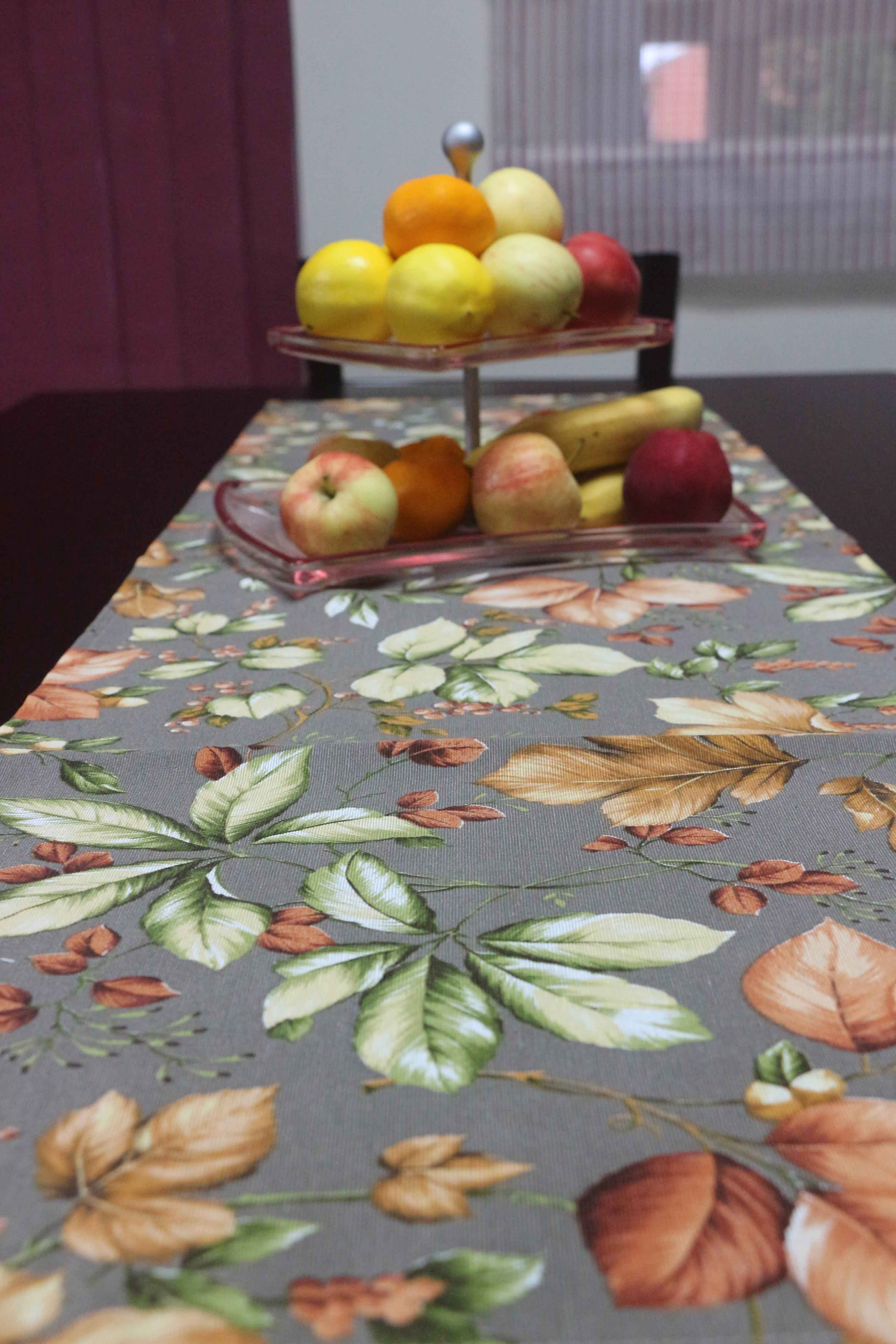 Loneta Table Runner